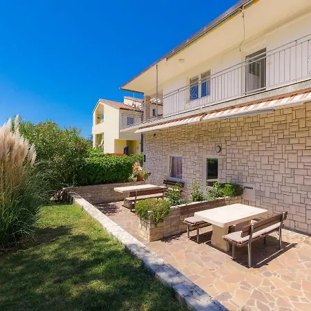 Appartamento Nika-1 By Interhome *